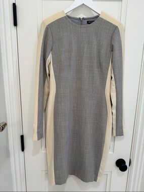 WORTH NEW YORK! Gray and Cream Long-Sleeve Colorblock Sheath Dress. SLIMMING!